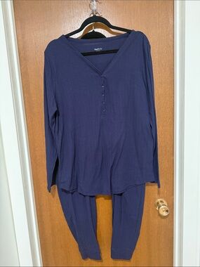 GapBody Maternity Navy Long Sleeve Henley Pajama Set